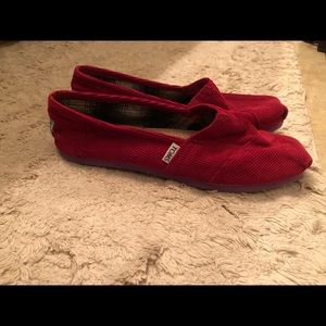 Red corduroy toms in women size 9.5